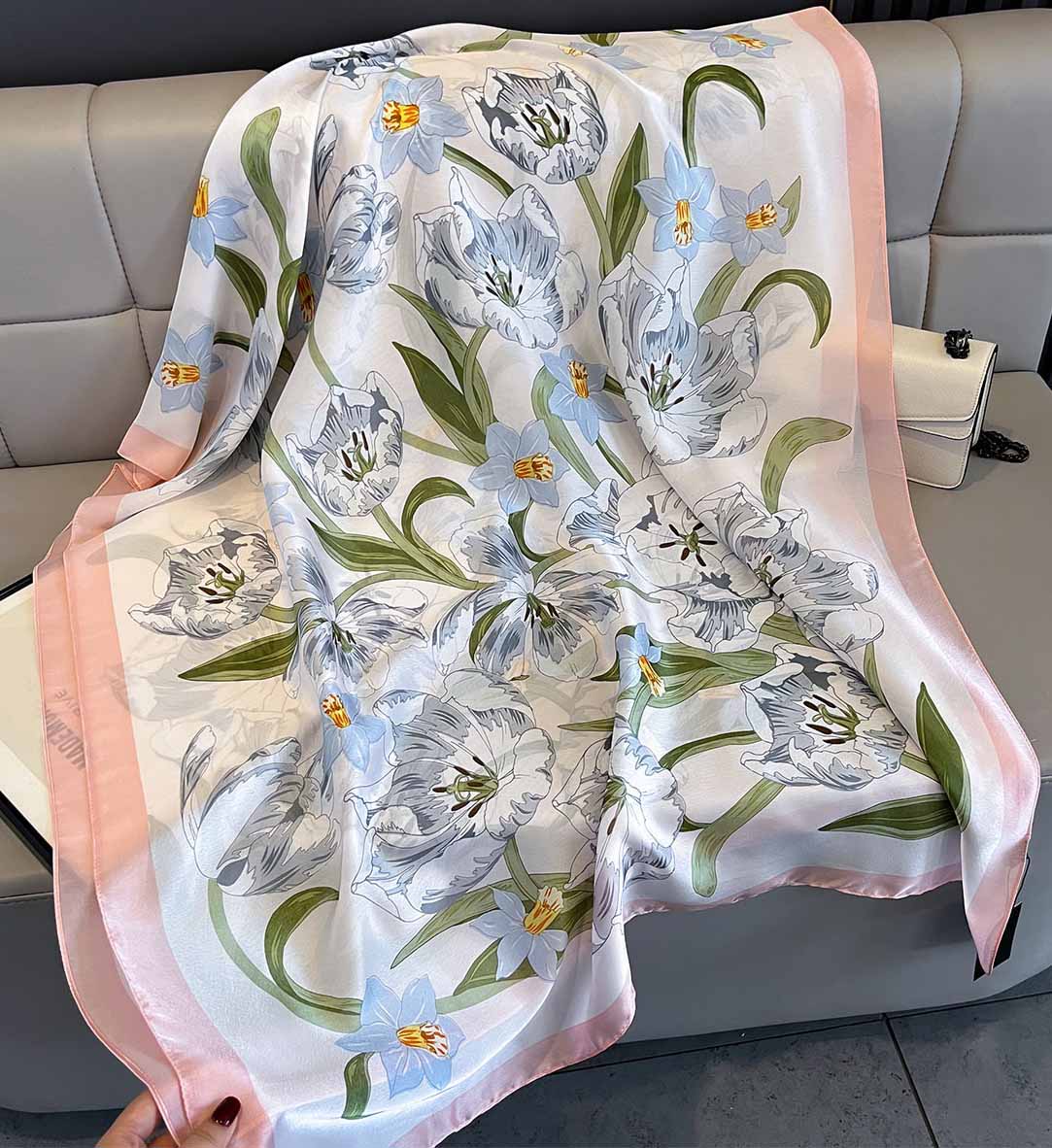xyueanlo SR-077 Satin Royale Scarf - View 1